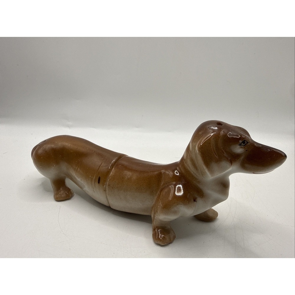 Vintage Daschund Salt Pepper Shaker RARE Weiner Dog Made In Japan (see Desc)